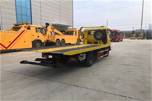 奇台非事故拖车